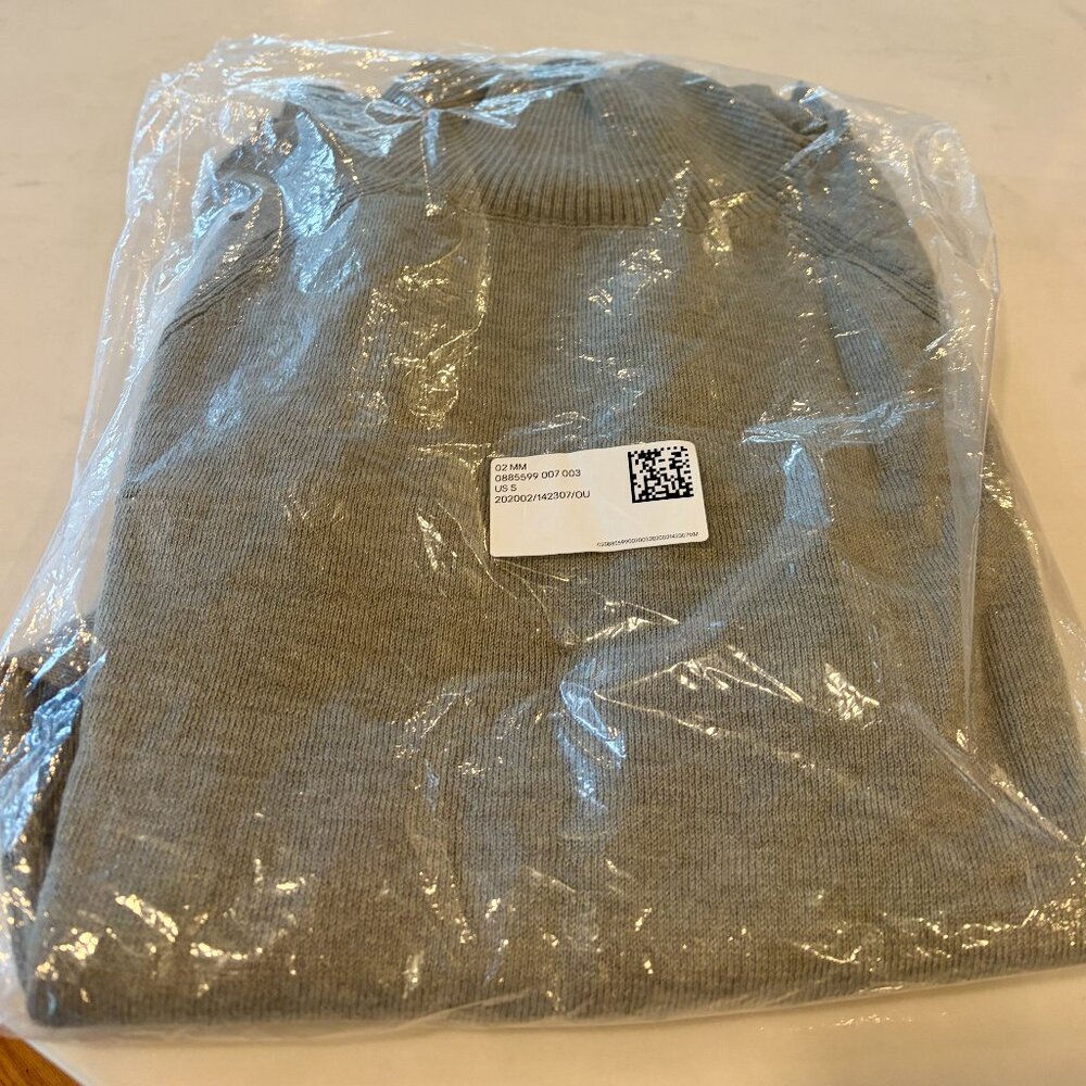 Womens Gray mock turtle pullover M
